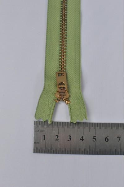 ZIP041  4號拉鏈  密尾拉鏈  金屬拉鏈 拉鏈  不設單獨拉鍊訂購 正面照